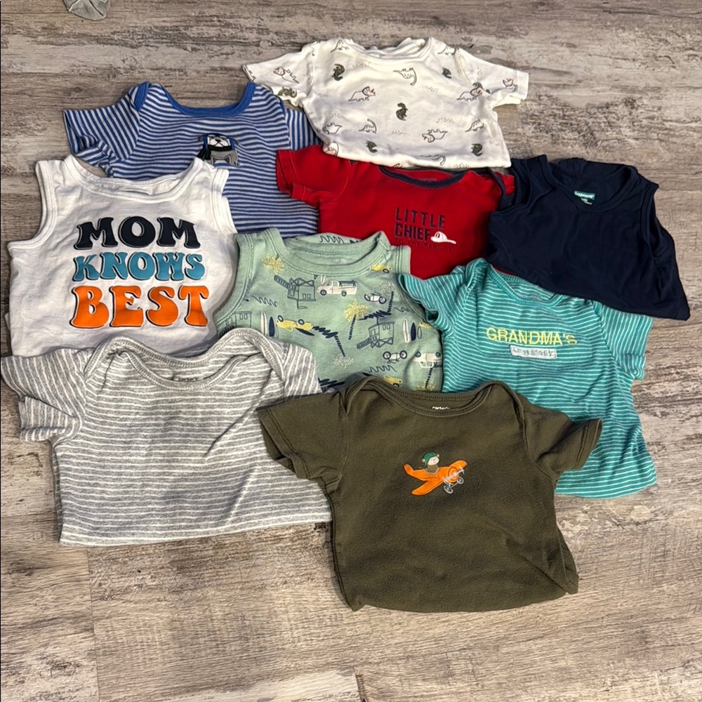 Red and Green Short Sleeve Tees Casual Collection
